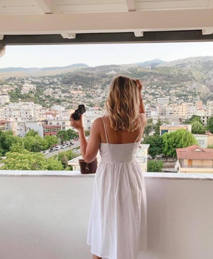 Novi'S Luxury Apartment 1 Gjirokastër Exteriör bild